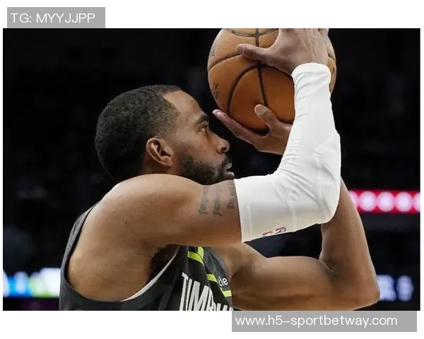 康利状态低迷全场失准仅得两篮板四助攻岁月痕迹显现 康利状态低迷全场失准仅得两篮板四助攻岁月痕迹显现